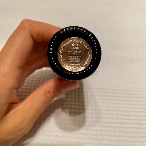 HOURGLASS Veil Fluid Makeup Oil Free SPF 15 - Picture 6 of 6